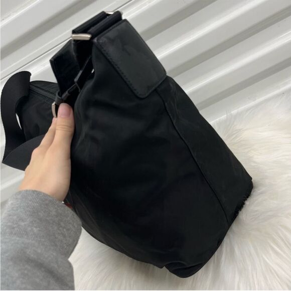 PRADA Black Nylon Tessuto Shoulder Bag Hobo Baguette Re Edition - Picture 4 of 14